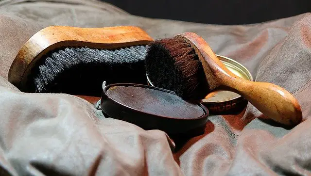 can i use shoe polish to dye leather