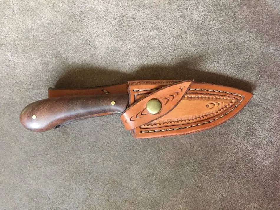 Do leather sheaths rust knives?